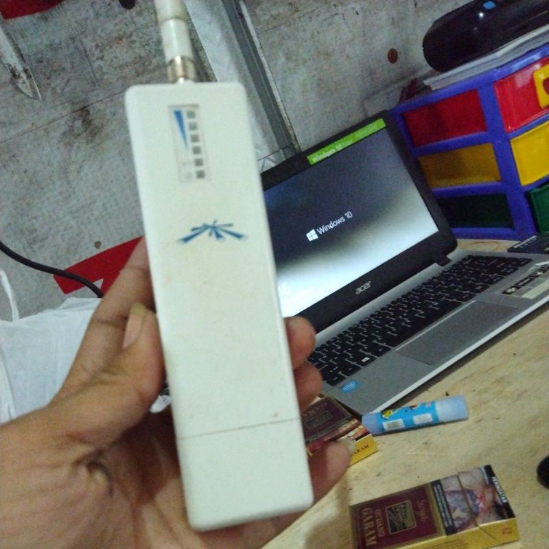 Aneka Outdoor NANOSTATION TP-LINK TENDA ENGENIUS UNBT TOTOLINK bekas normal