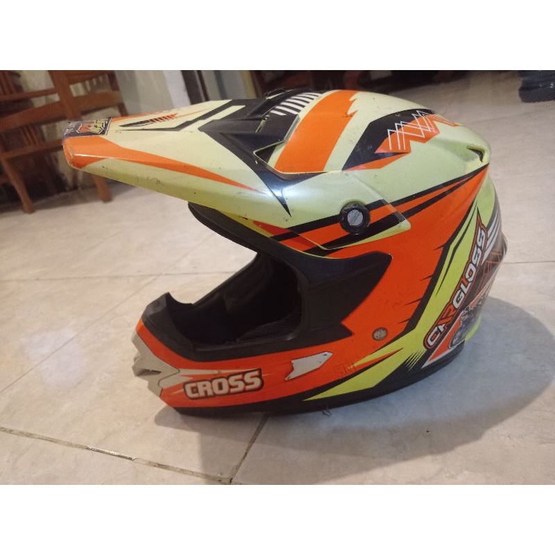 helm trail bekas cargloss