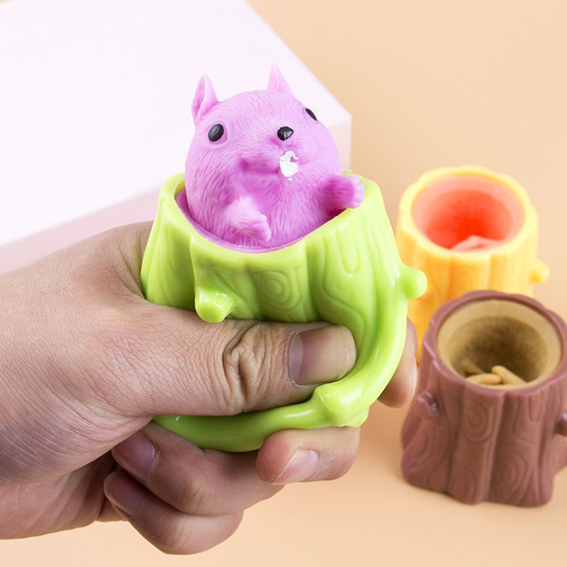 [BS PSN 100 PCS+] Mainan Tupai Squsihy Karet Penghilang Stress / Squeeze Squirrel.