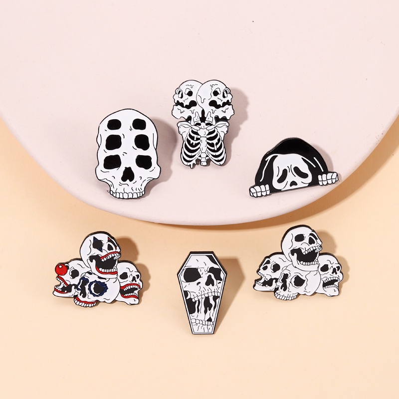 Bros Pin Enamel Bentuk Kepala Tengkorak Warna Hitam Gaya Punk Gothic Untuk Hadiah