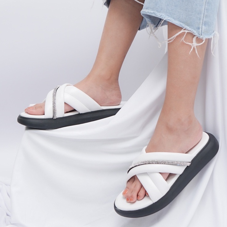 LAPEPA YUK - Dunkenstock MONIC Sandal Wanita Silang Tinggi 4cm Size 36 - 40 Selop Tidak Licin Sendal Beleza Wedges Slop Birken Rumah Belezza 37 38 39 Warna ALL Black Fuschia Belleza Kekinian Premium Terbaru Shoes Ori Original Mall Official Store