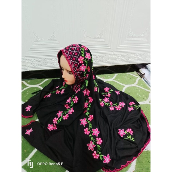 Mukena Terusan Bordir Hitam