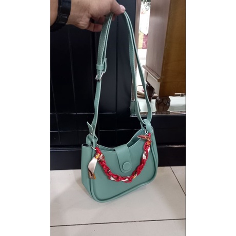 Tas Tote Laura free syall size 25x19cm