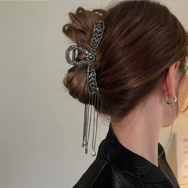 Jepit Rambut Bentuk Hiu Bahan Alloy Aksen Mutiara Dan Berlian Imitasi Gaya Korea Untuk Wanita