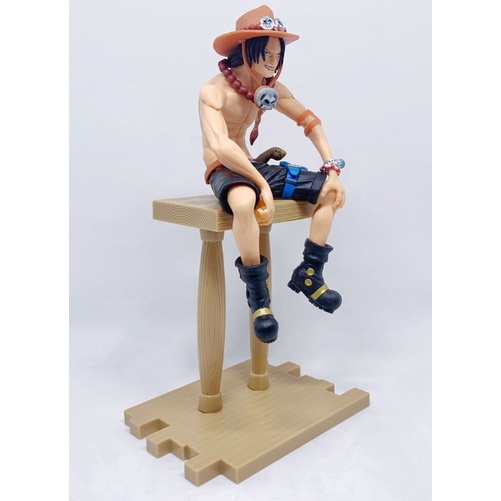 Portgas D. Ace Sitting Tinggi 19CM Action Figure One Piece