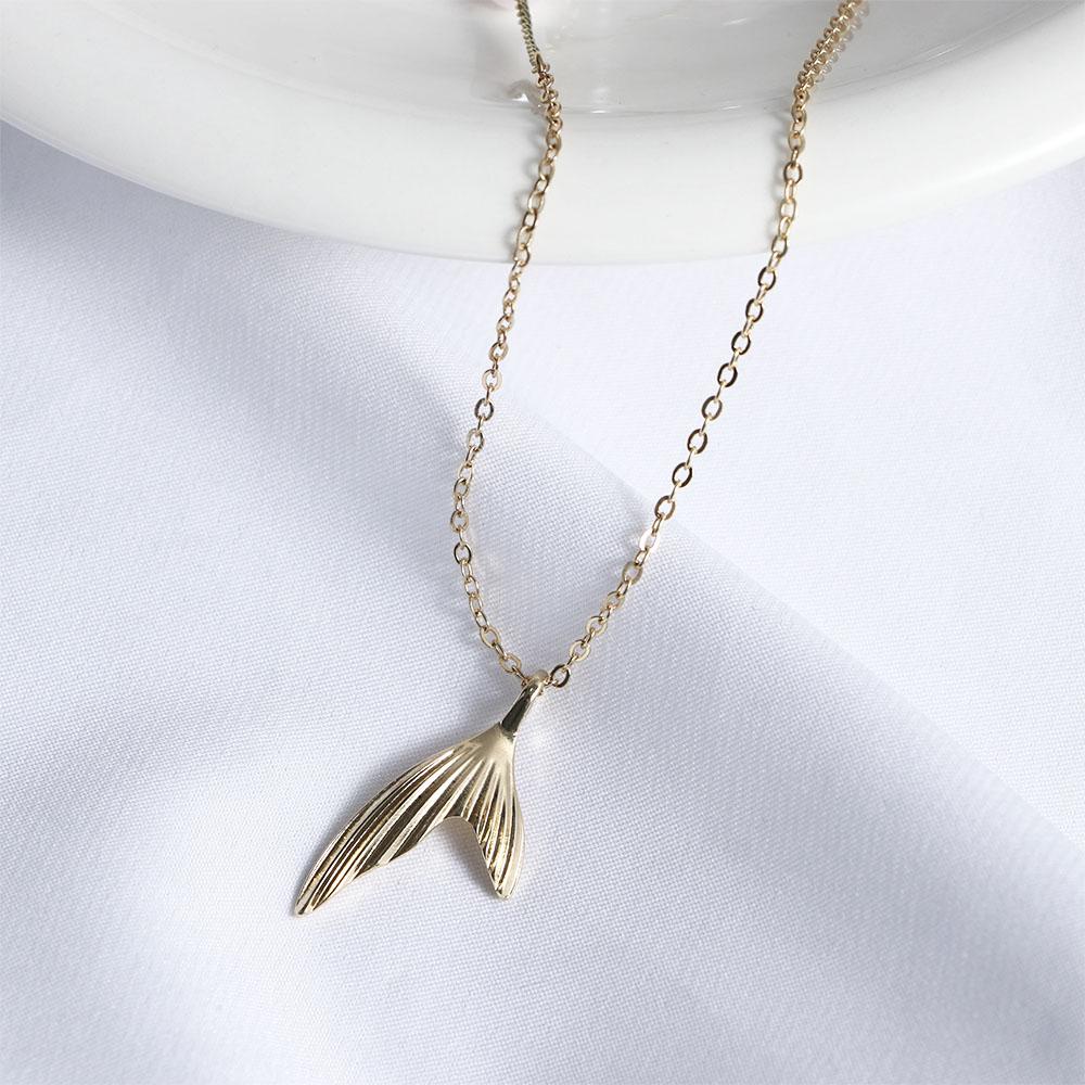 Mxbeauty Wanita Rantai Klavikula Fashion Lady Desain Rasa Hadiah Pacar Temperamen Mutiara Fishtail Kalung