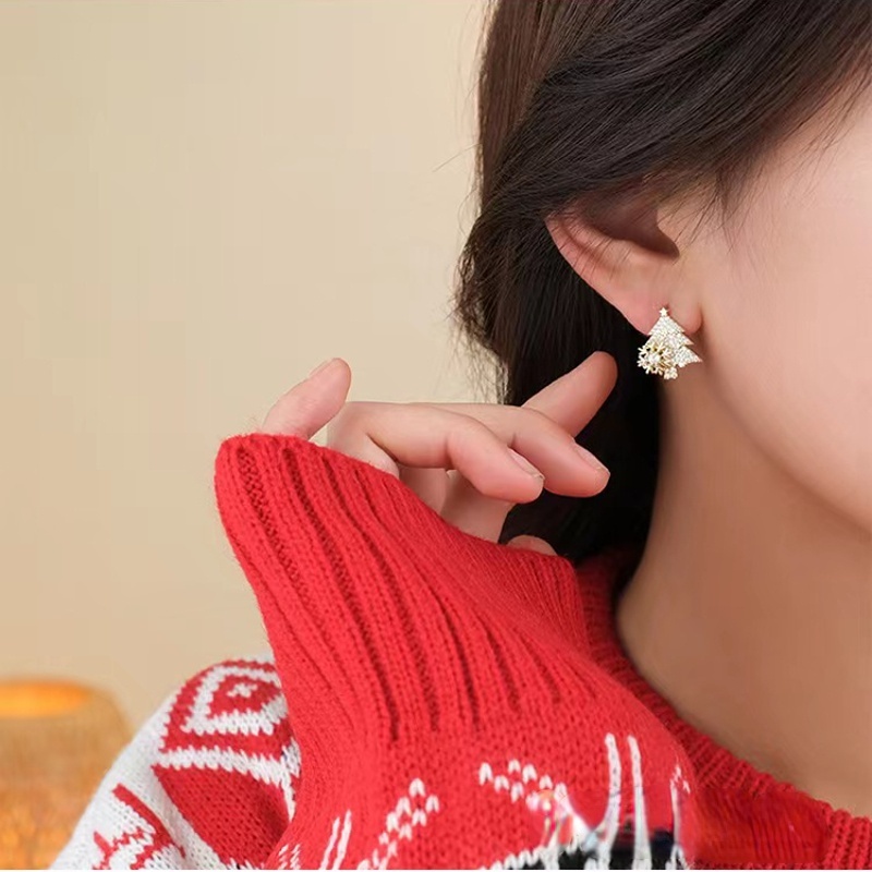 Anting stud Desain Pohon Natal snowflake Aksen Berlian Zirkon Untuk Wanita