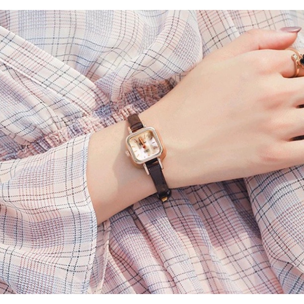 Jam tangan kecil wanita Strap jam analog fashion