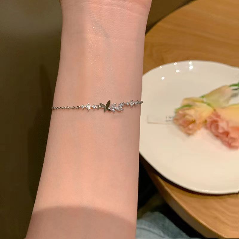 Gelang Tangan Alloy Aksen Kupu-Kupu Hias Berlian Imitasi Untuk Wanita Butterfly