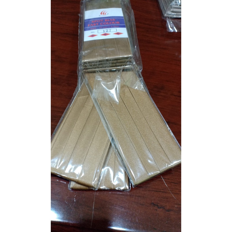 

Bisban Bias Tape Bahan Satin Polos Super Bisban satin 12mm x 3 yard Per Bungkus