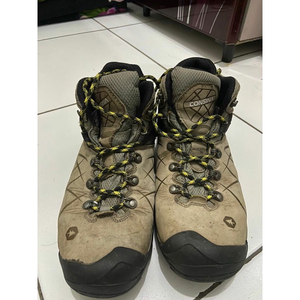 Sepatu Consina Mustang