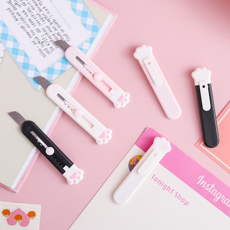 

Cutter Mini Cute Karakter Cat /Cutter Keperluan Sekolah Kantoran
