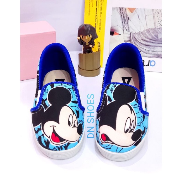 Sepatu Anak Laki-Laki dan perempuan Karakter Kepala MM Biru