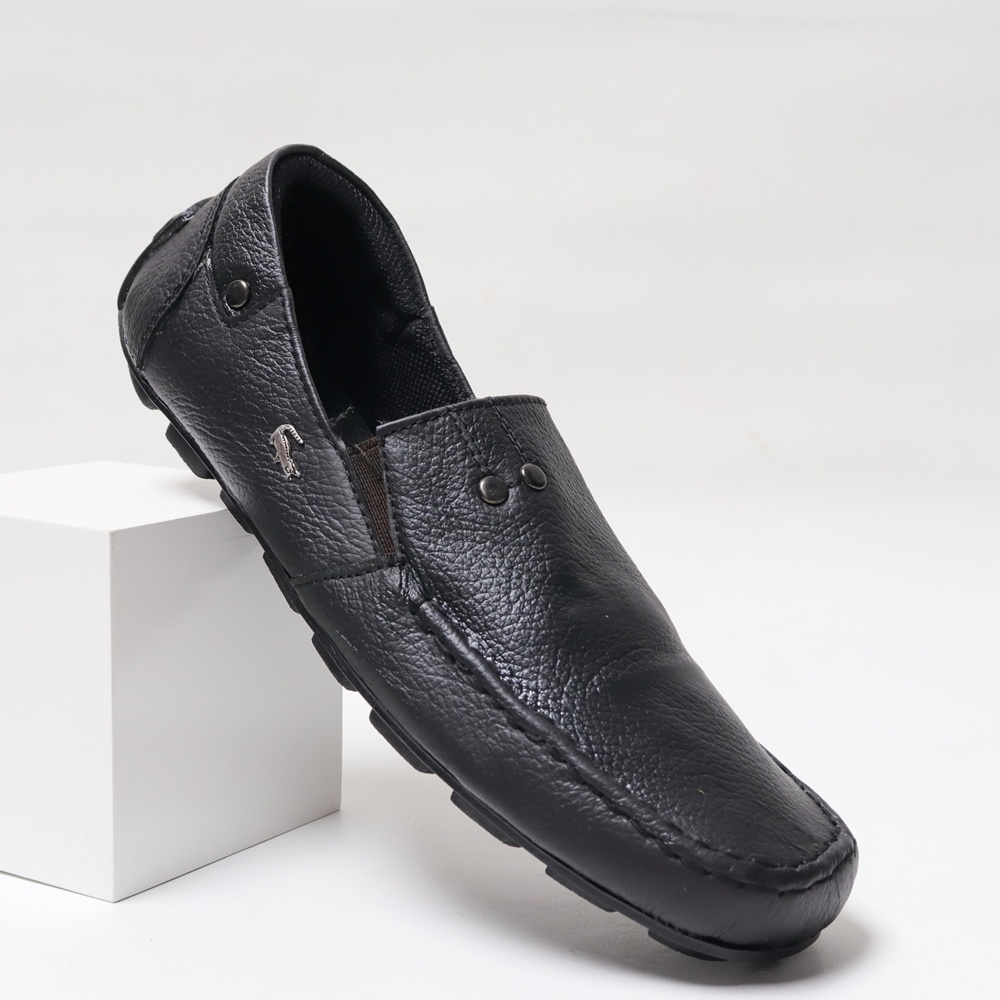 Sepatu Pantofel Pria Slip On Kulit Asli Street Walk Casual Formal Slop Cowo Keren Murah Promo Diskon Harga Terjangkau HItam