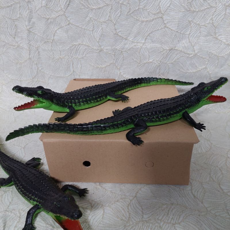 mainan buaya hijau karet bisa bunyi Crocodile Bunyi Karet - buaya HIJAU