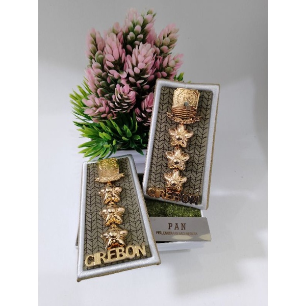 Pangkat PDH ASN CIREBON 4B Lis Putih Kain Akrilik