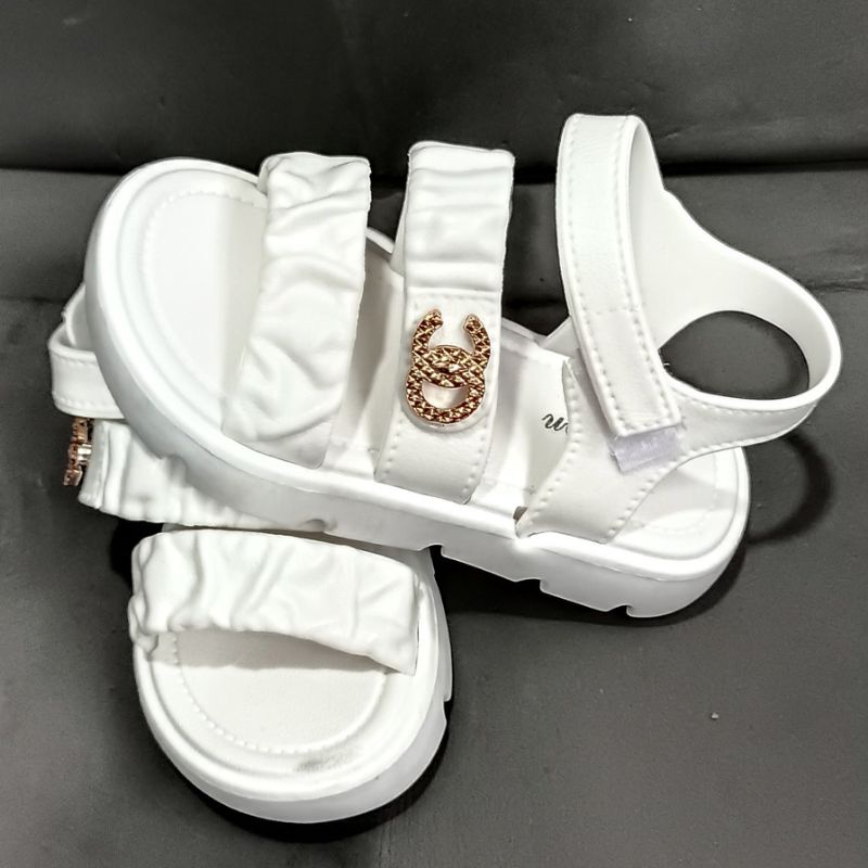 Sandal anak perempuan terbaru Sepatu sandal fashion trendy anak perempuan Sendal karet import wanita