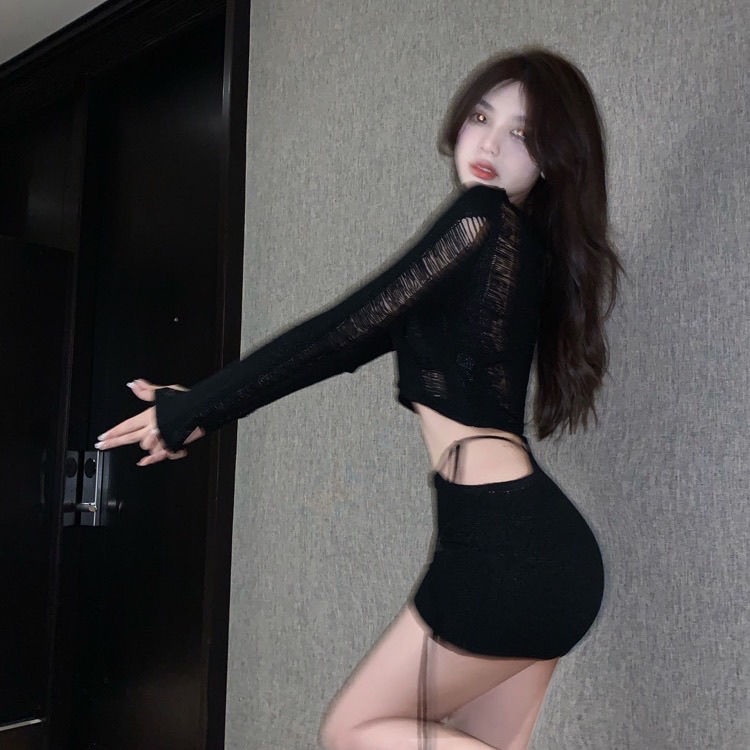 Suhao Pure Desire Pakaian Rajut Wanita Musim Panas Desain Akal Niche Hitam Spice Girls Lengan Panjang Hollow Jantung Mesin Slim atasan Pendek