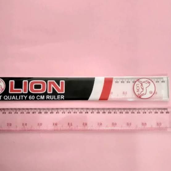 PENGGARIS PLASTIK 50CM LION