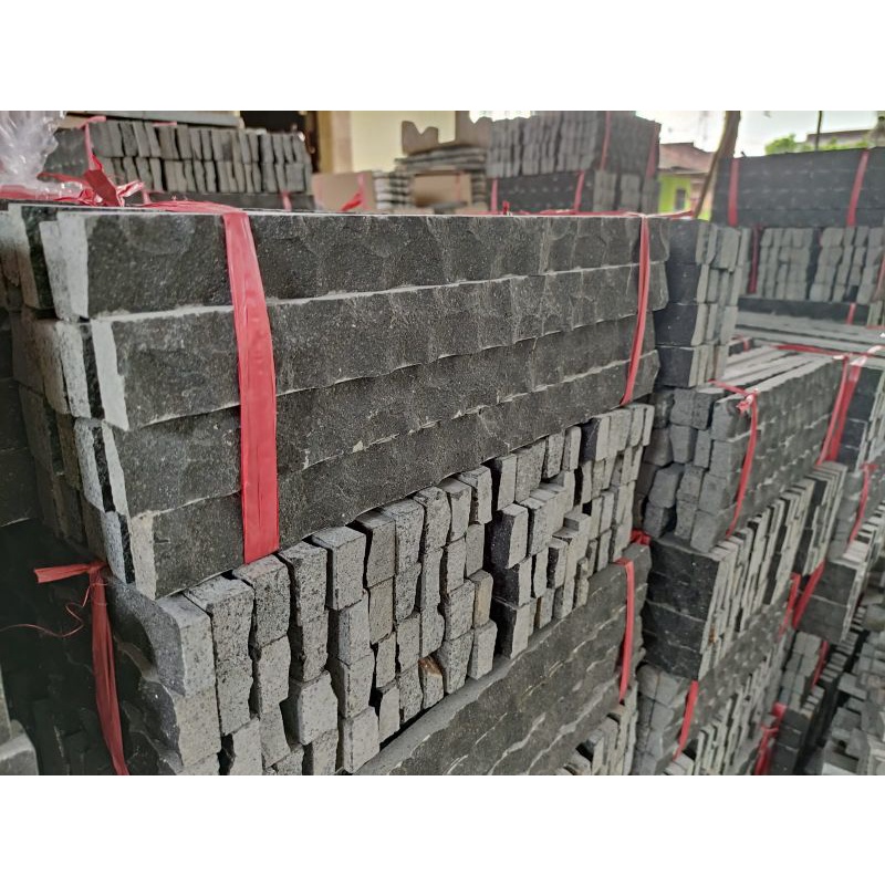 Wallcoding list motif susun sirih batu alam endesit