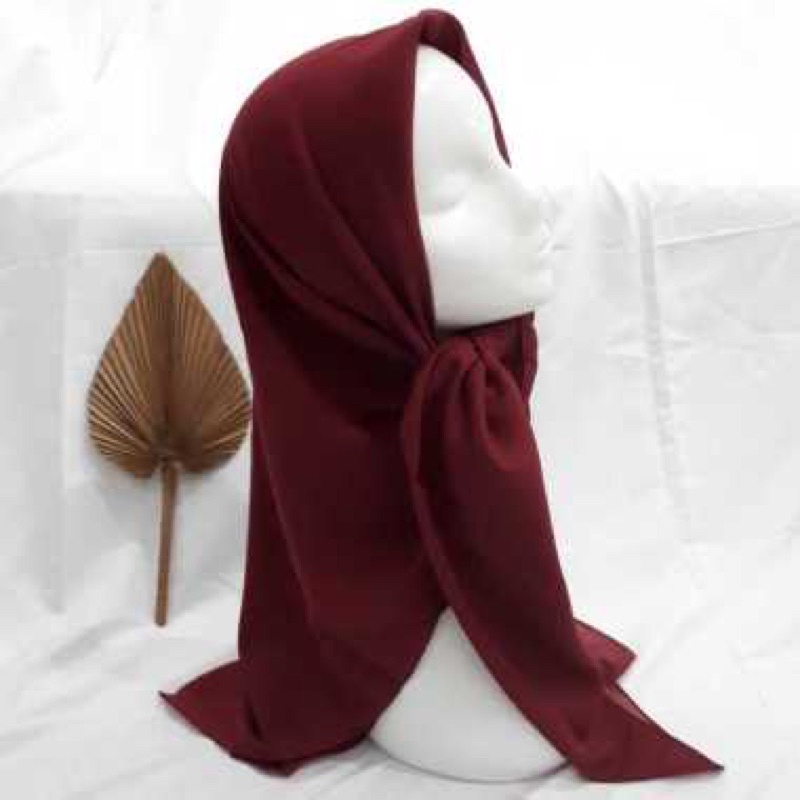 Hijab Segiempat Paris Premium Maroon / Paris Merah Maroon / Hijab Segiempat Maroon Paris Premium Per