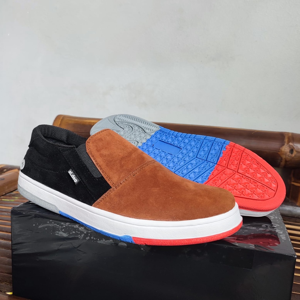 Sepatu Casual Pria Slip On Tanpa Tali Slop Kasual Keren Terbaru Buat Gaya Santai dan Nongkrong