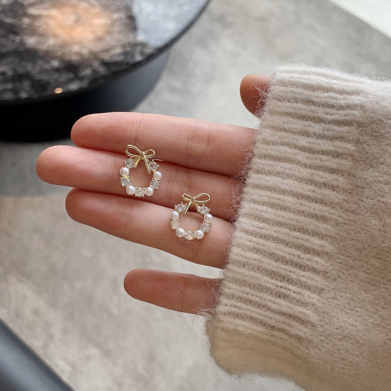 Anting Tusuk Model Pita Dengan Mutiara Untuk Wanita