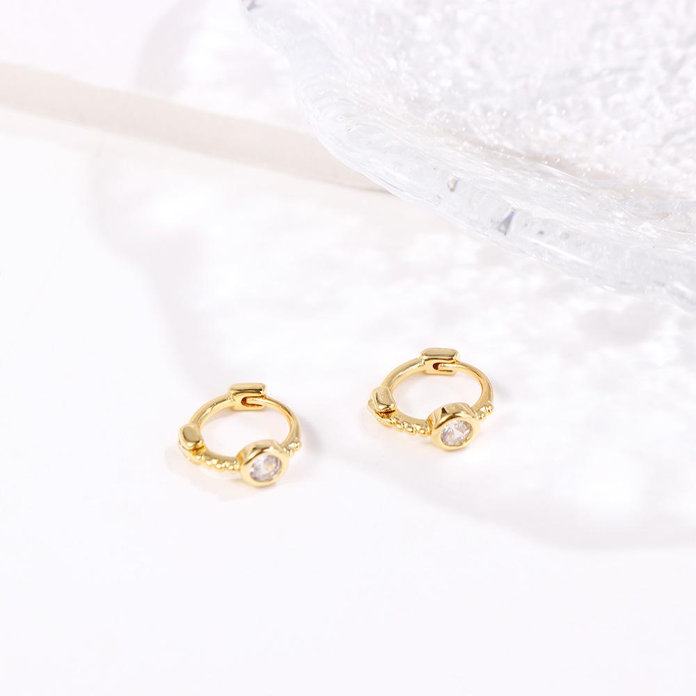 NEEDWAY Wanita Anting Klip Mini Sederhana Fashion Hypoallergeniic Minimalis Telinga Perhiasan Tindik Earring