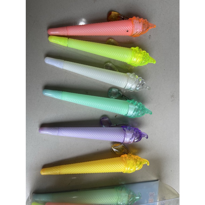

Pen gel kepala bentuk es krim gantungan warna isi 12 RATU.SHOP25