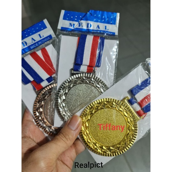 MEDALI PENGHARGAAN / MEDALI LOGAM IMPORT READY STOK BANYAK