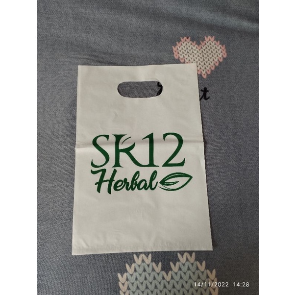 

TERMURAH ECER PLASTIK SR12 SEDANG SIZE 20X30CM HARGA PERLEMBAR MINIMAL ORDER 10LEMBAR