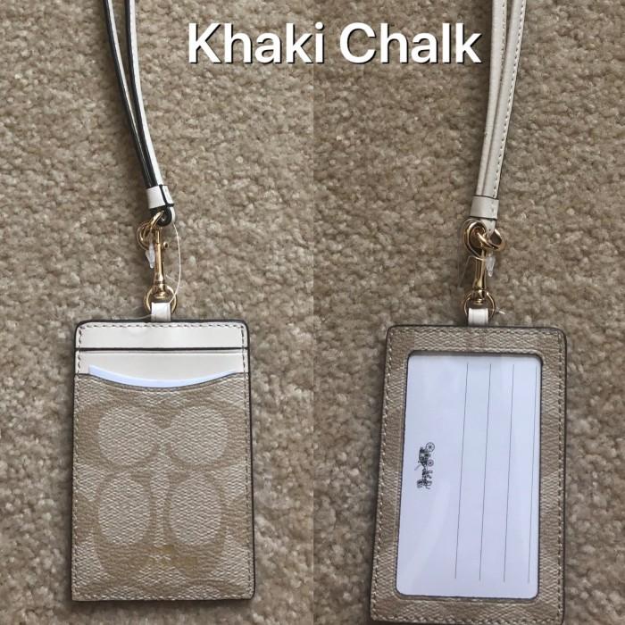 

MWT Coach Lanyard Gantungan Nama ID Khaki Chalk