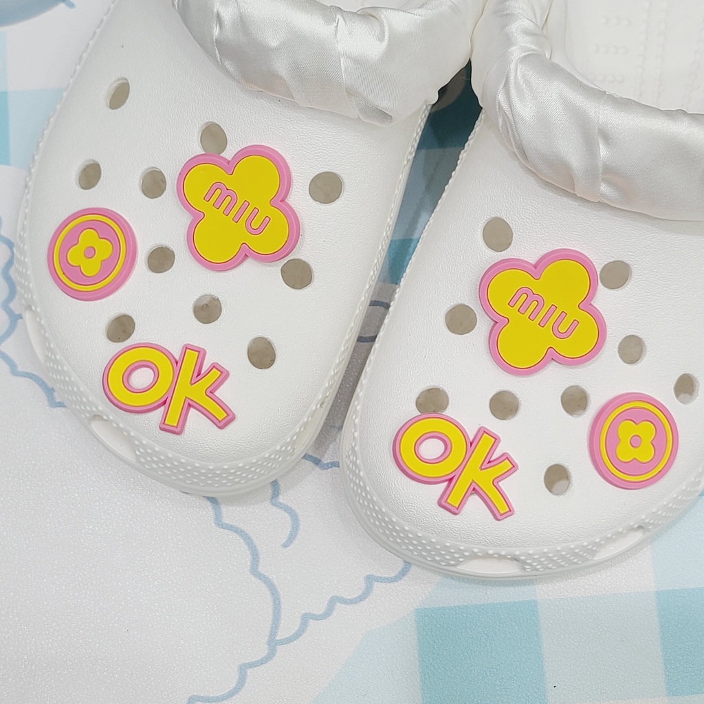 aksesoris wanita sendal crocs wanita aksesoris diy ins crocs jibbitz【sepatu tidak termasuk】