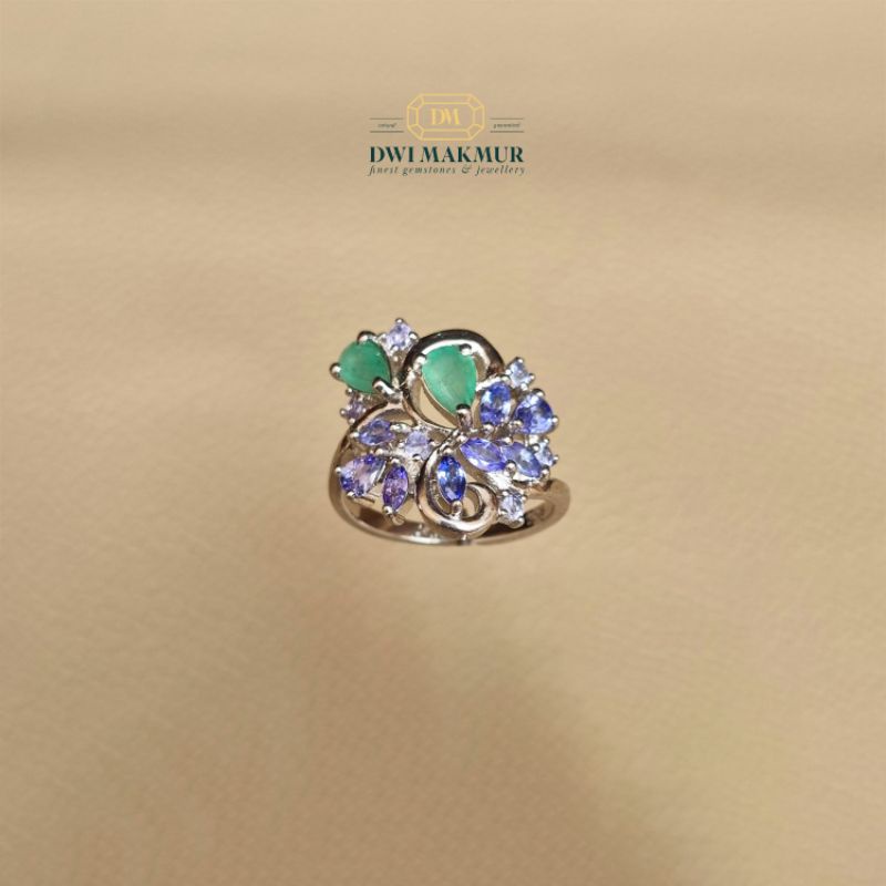 Certified Beauty Tanzanite Emerald Ladies silver ring gold plated