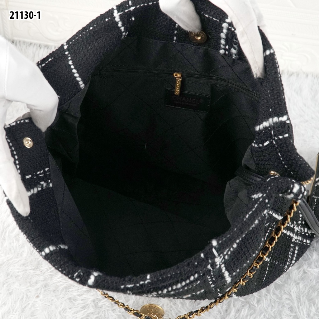 Ch 22 Small Hobo Handbag 21130-1