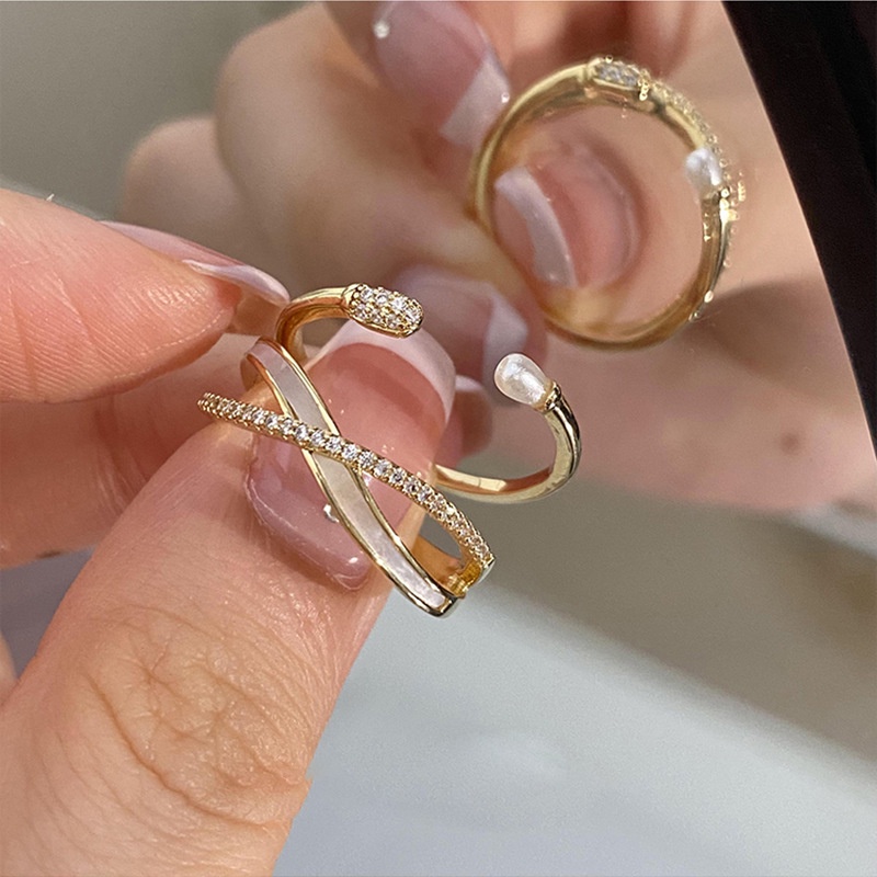 2pcs / Set Cincin Bahan Alloy Aksen Mutiara Dan Berlian Imitasi Untuk Wanita