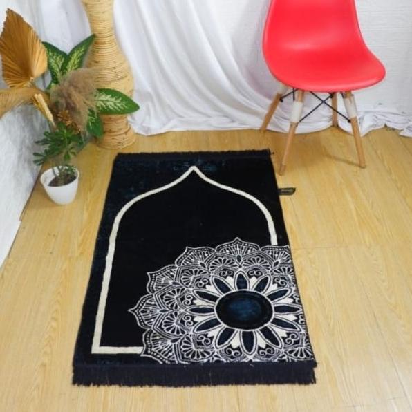 sejadah Turki timbul tebal/ sejadah premium - Hitam
