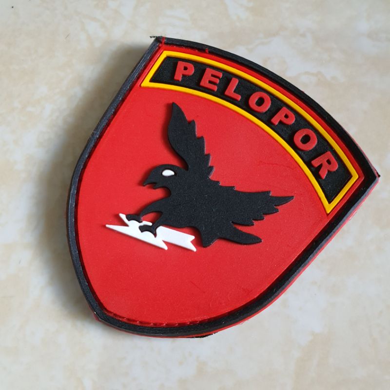 patch rubber logo pelopor / polri / polisi / police / tempelan emblem karet velcro