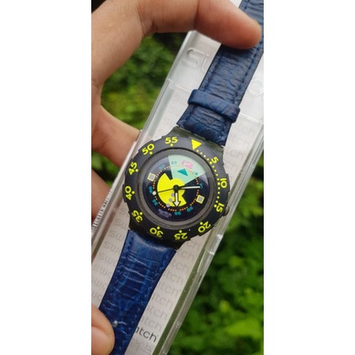 swatch scuba diving 200m