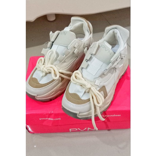 PVN SEPATU SNEAKERS WANITA NO.36 Putih-Creme