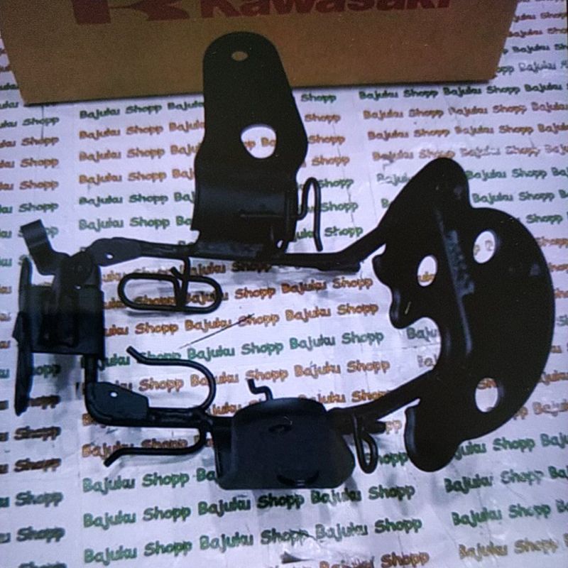 braket bracket brecket breket lampu reflektor w175  ori