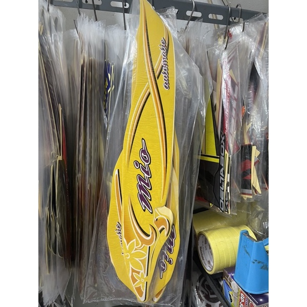 STIKER STRIPING MIO SPORTY 2004 KUNING