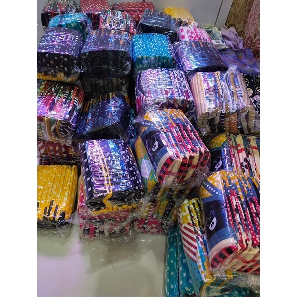 PAKET USAHA/ RESELLER KERUDUNG SEGI EMPAT MOTIF DEENAY KODIAN 20pcs