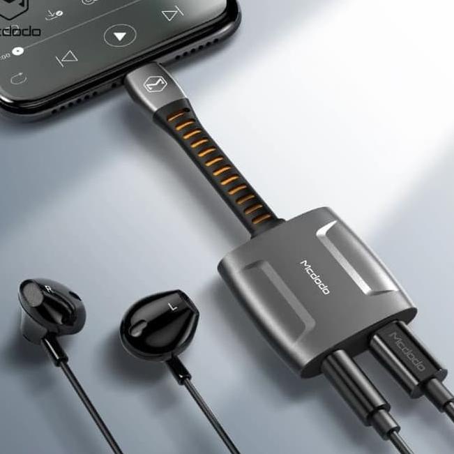 New Sale Mcdodo CA6340 Jack Audio 2 In 1 Lightning Original Sambungan Audio Otg Adaptor Lightning Dc