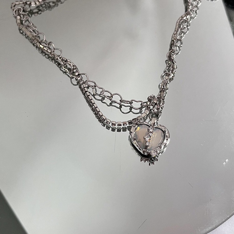 Kalung Rantai Dengan Liontin Hati Hias Batu Zircon Mewah Untuk Wanita