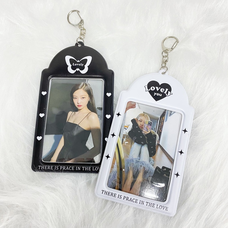 Ins Card Holder dengan Rantai Hitam &amp; Putih Photocard Protector Idol Photo Sleeves Bus ID Bank Card Bag Liontin