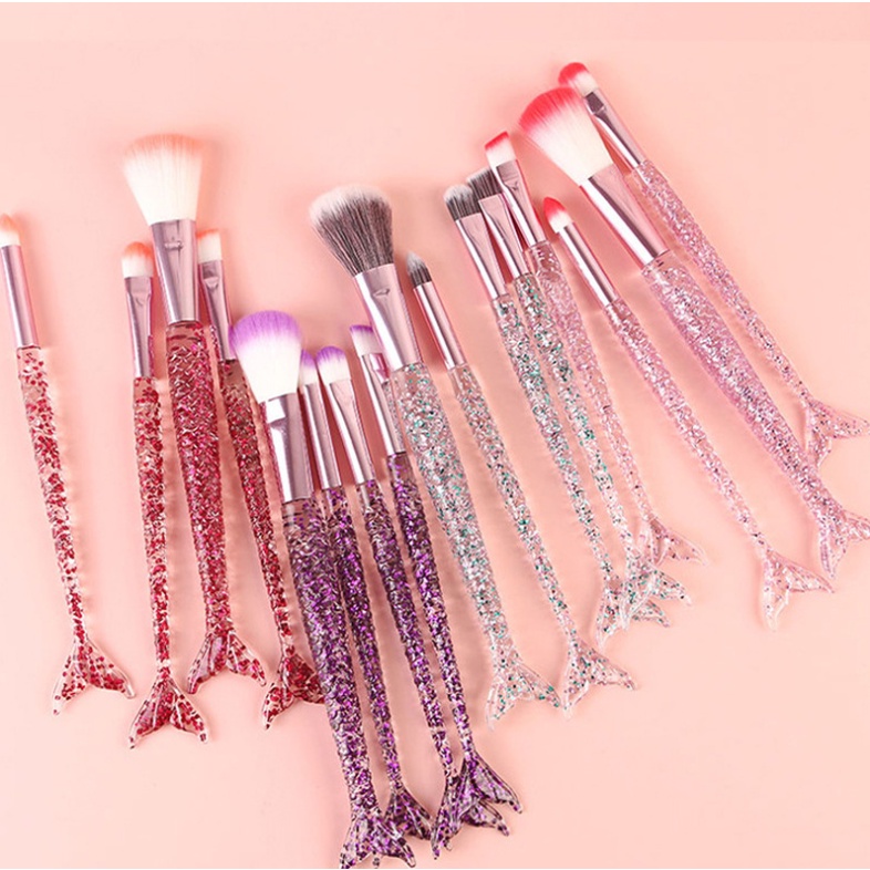 4pcs / Set Brush Eyeshadow / Bedak Tabur Bentuk Ekor Mermaid Untuk Makeup / Kosmetik Wanita
