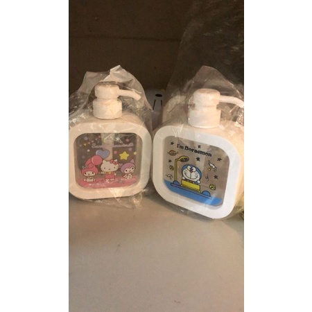 botol sabun cair/ botol pump / botol sabun karakter hello kitty & doraemon