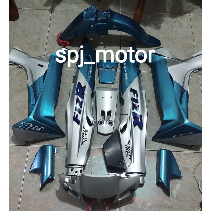 COVER BODY FIZ R FULLSET BODY HALUS KASAR REFLEKTOR FIZ R WARNA MARLBORO BIRU SILVER RELAXA