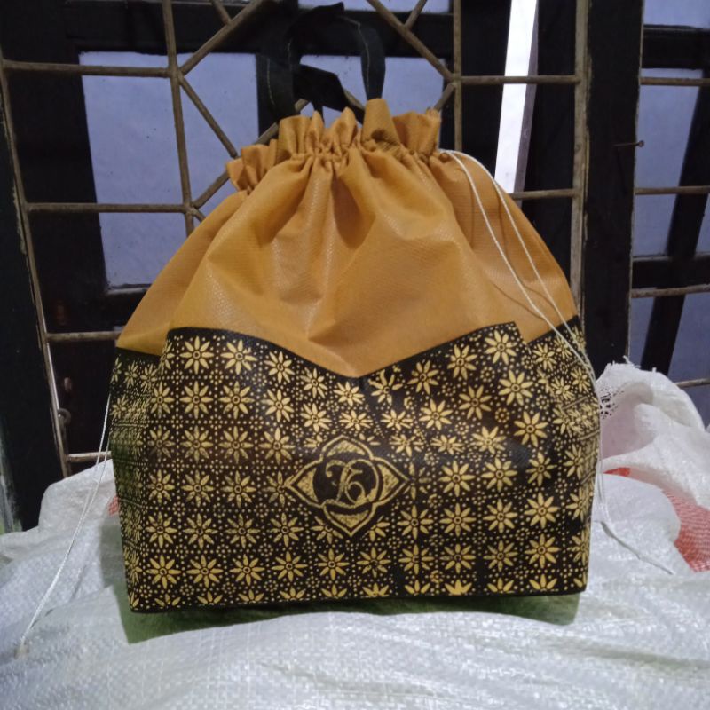 (1lusin =12 pcs) Tas hajatan serut motif bawah 22